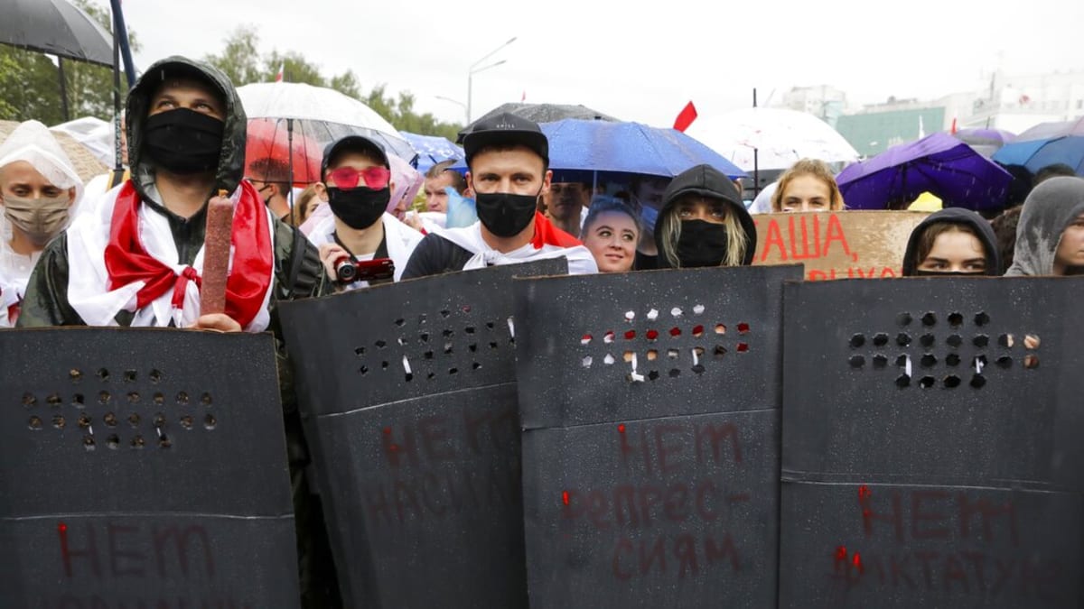 Protestující v Bělorusku