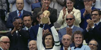 Franz Beckenbauer slaví 75. narozeniny a říká: Měl jsem krásný život