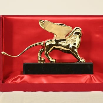Zlatý lev, cena pro nejlepší film na festivalu v Benátkách film Mezinárodního 