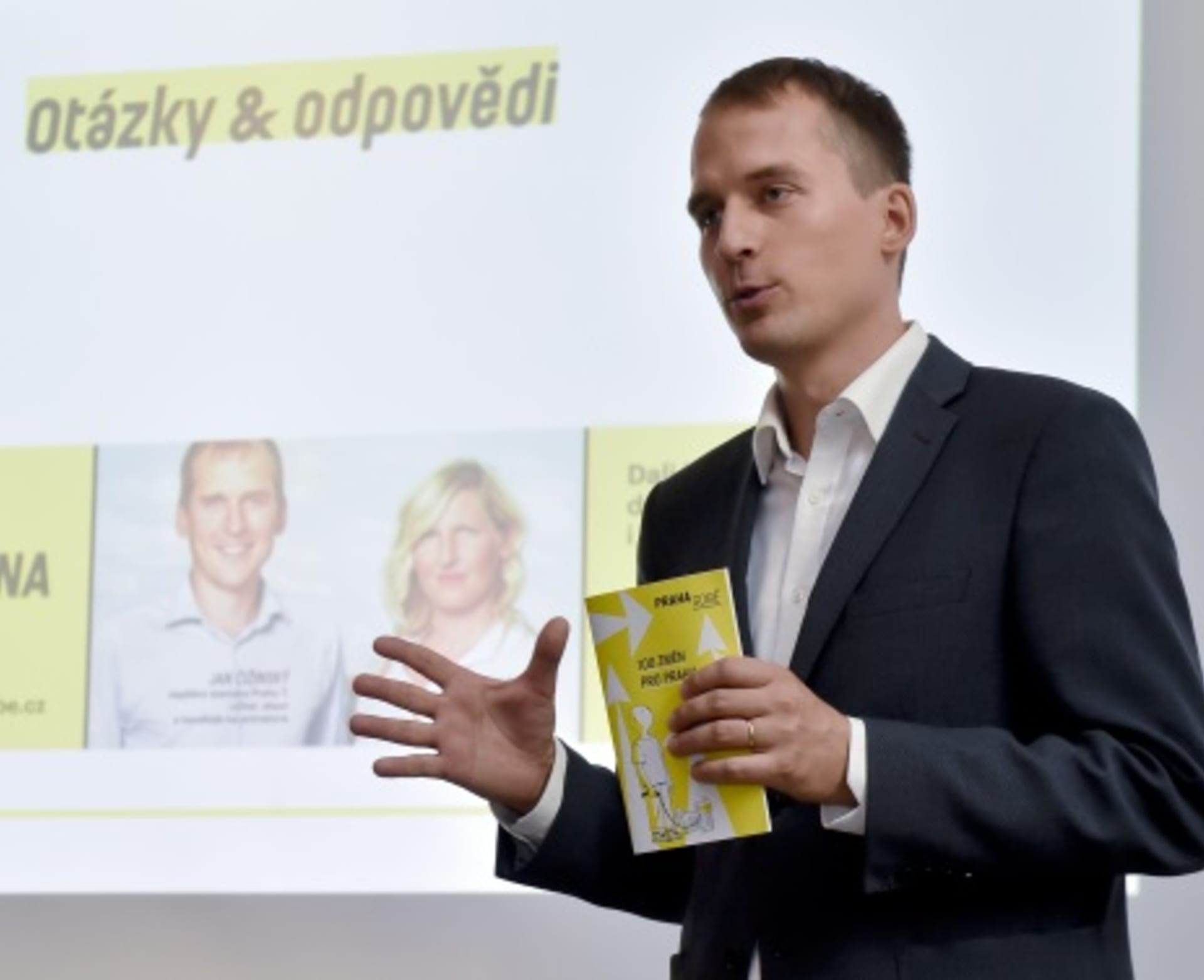 Jan Čižinský během kampaně Prahy sobě – komunální volby 2018