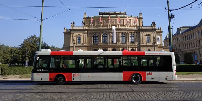 Nová podoba autobusů městské hromadné dopravy v Praze Foto: Pražská integrovaná doprava (PID)