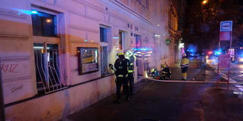 V domě v Praze 6 hořelo, kvůli masivnímu úniku plynu hasiči evakuovali deset lidí