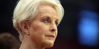 Vdova po republikánovi McCainovi podpoří Bidena. Volby přesahují hranice stran, reagoval