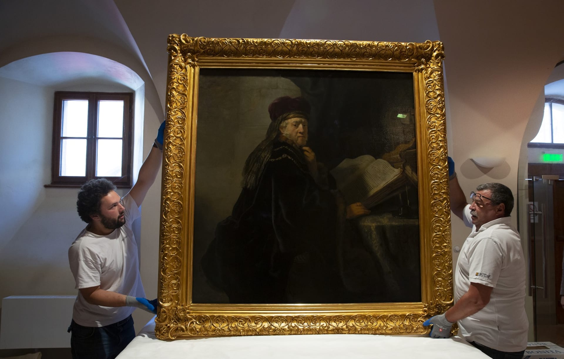 Učenec ve studovně je jedinou Rembrandtovou malbou na území Česka. 