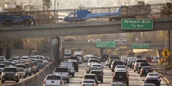 Kalifornie zakáže prodávat od roku 2035 nová benzínová i naftová auta