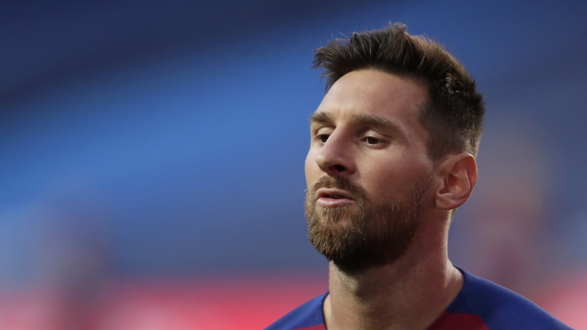 Lionel Messi těžce nese vyhazov Luise Suáreze z Barcelony.