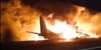 Na východě Ukrajiny se zřítil vojenský letoun. Zemřelo 25 lidí