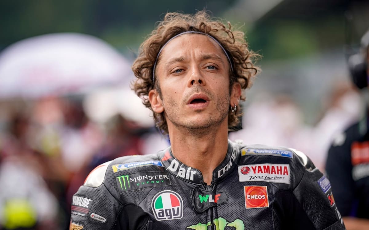 Valentino Rossi bude součástí MotoGP i v roce 2021.