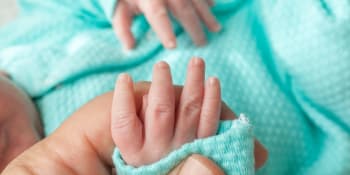 Při domácím porodu na Jihlavsku nastaly komplikace. Miminko skončilo na přístrojích