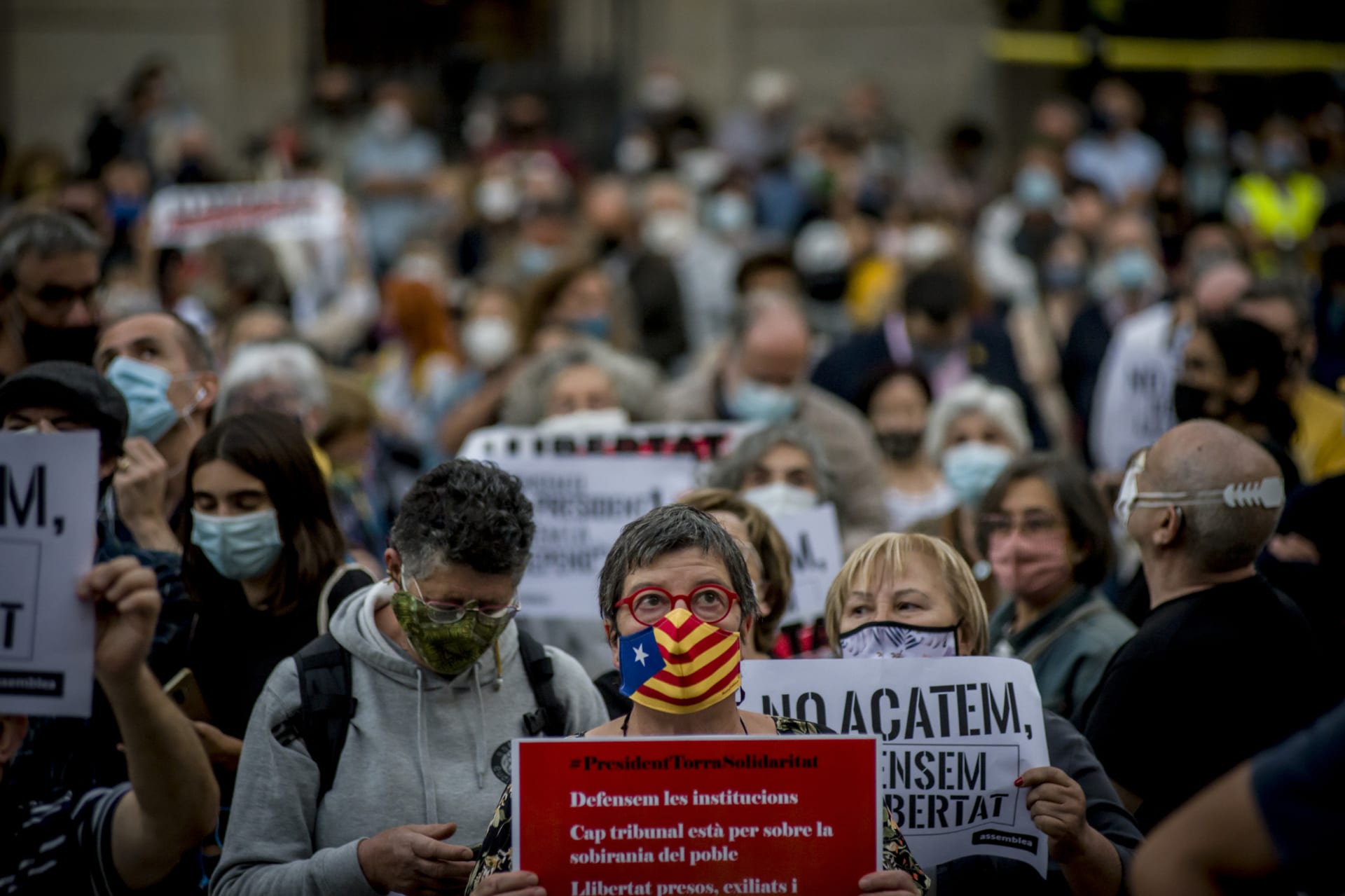 Separatistické organizace v reakci na verdikt španělského Nejvyššího soudu svolaly manifestace do řady katalánských měst.