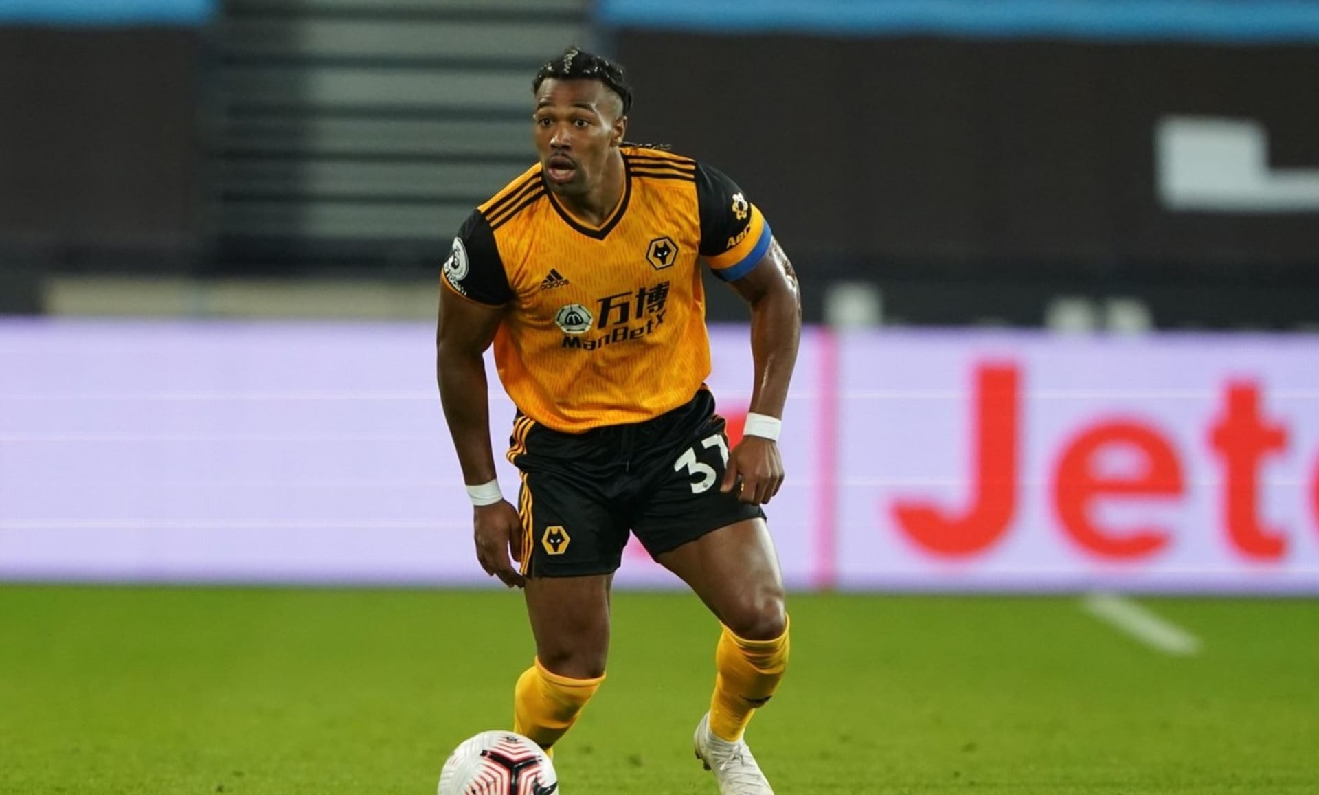 Opora fotbalového Wolverhamptonu Adama Traoré je v nominaci malijské reprezentace. Na srazu narazí na další dva hráče s identickým jménem.