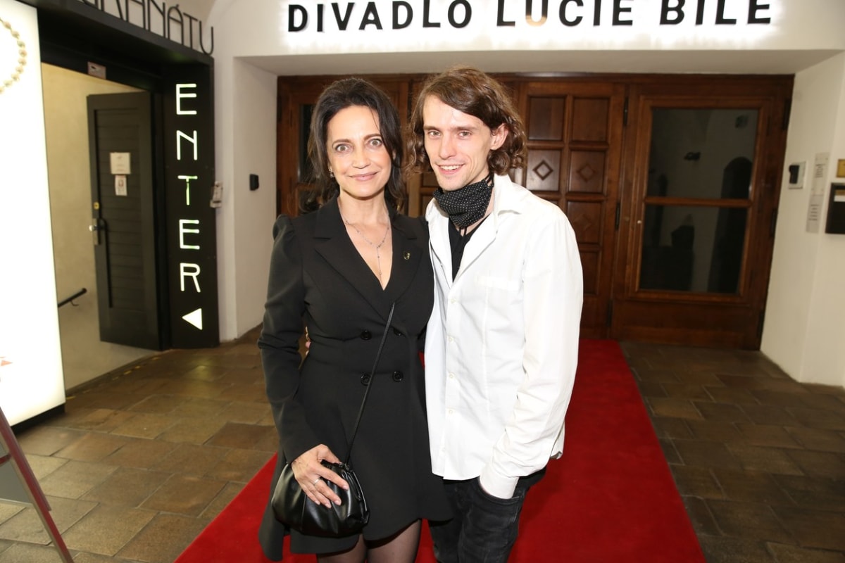 Lucie Bílá se synem Filipem Kratochvílem ve zpěvaččině divadle.