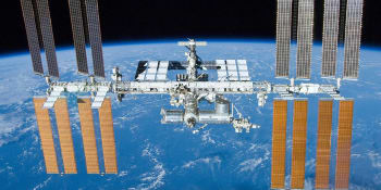 Z Mezinárodní vesmírné stanice uniká vzduch, zřejmě bude nutné dopravit tam kyslík