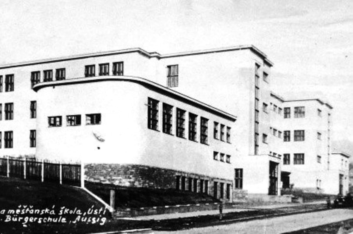 Gočárova škola v Ústí nad Labem