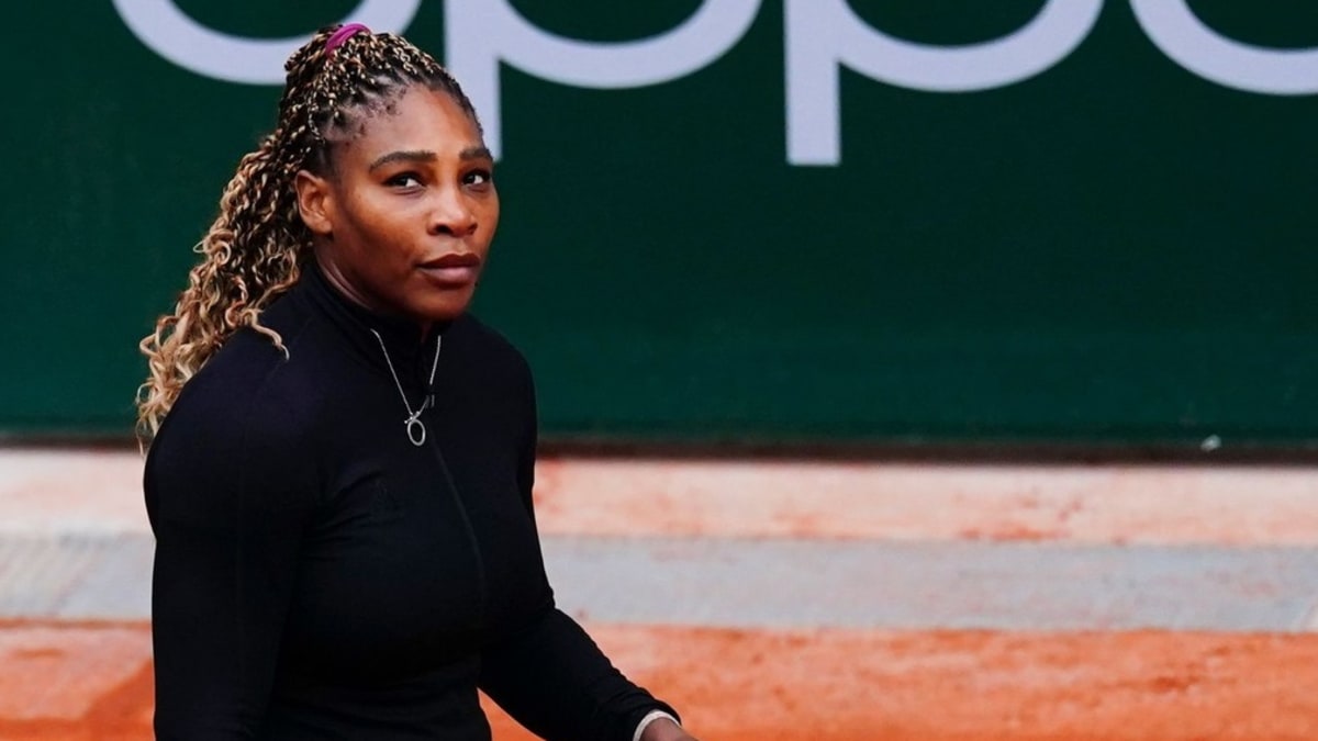 Serena Williamsová odstoupila z Roland Garros kvůli zranění achilovky.