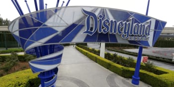Disneyho zábavní parky decimují koronavirová opatření. Propustí desetitisíce lidí