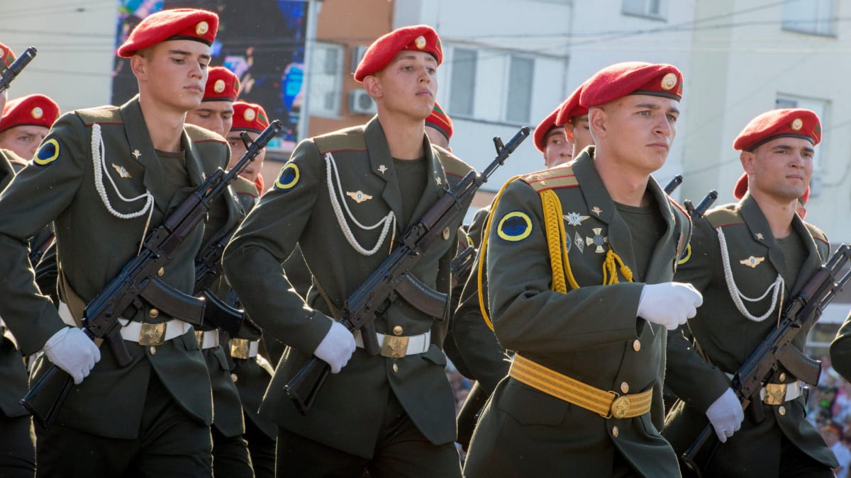 Vojáci z Podněstří na přehlídce