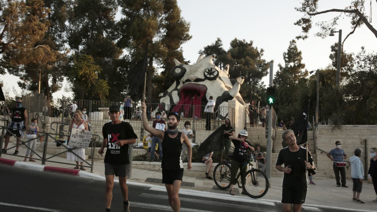 V úterý v Izraeli pokračovaly demonstrace proti premiérovi Benjaminovi Netanjahuovi.