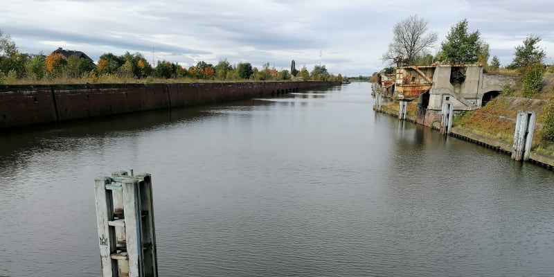 Kanál Odra-Labe-Dunaj, přístav v Polsku