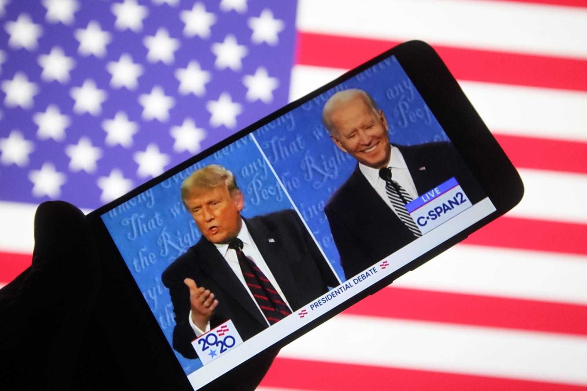 Druhá debata Donalda Trumpa a Joea Bidena má být pouze virtuální.