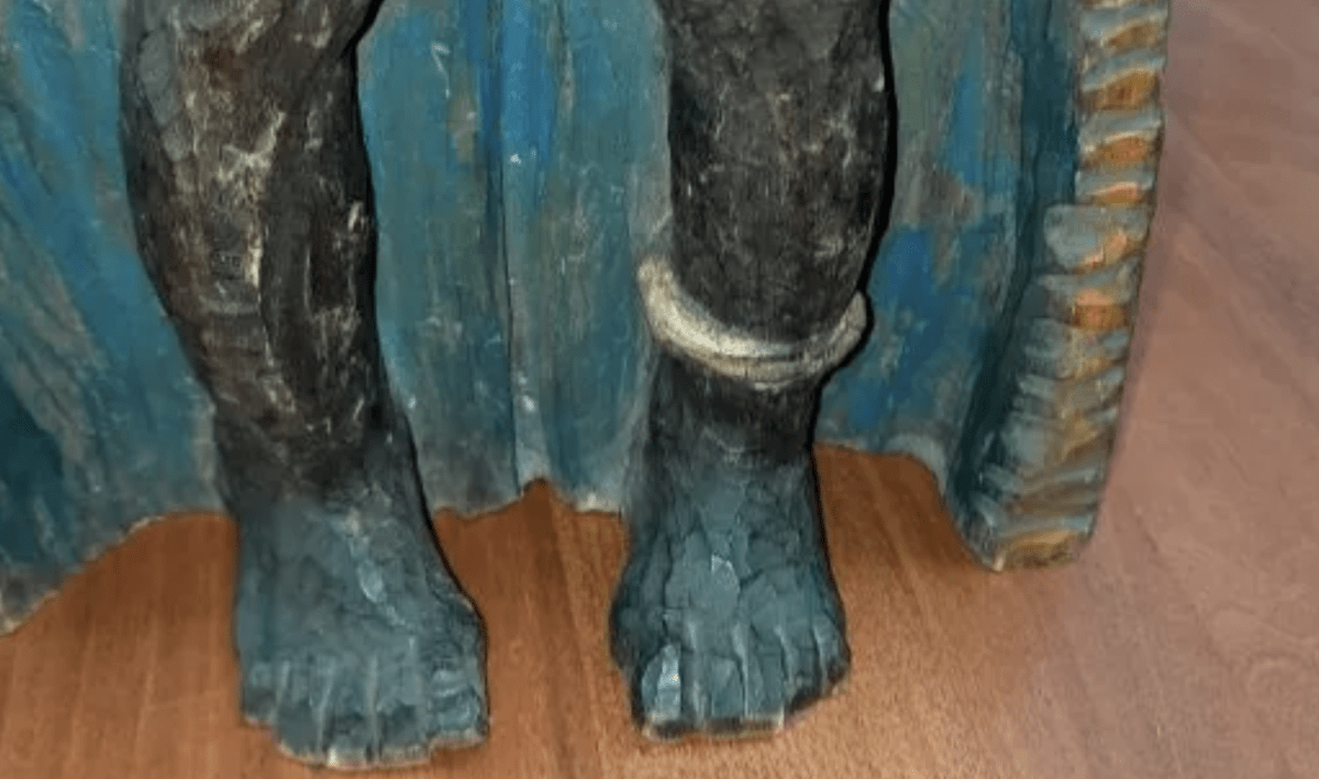 Nohy figurky Melichara z kostela v německém Ulmu. (Zdroj: Peter Schaal-Ahlers)