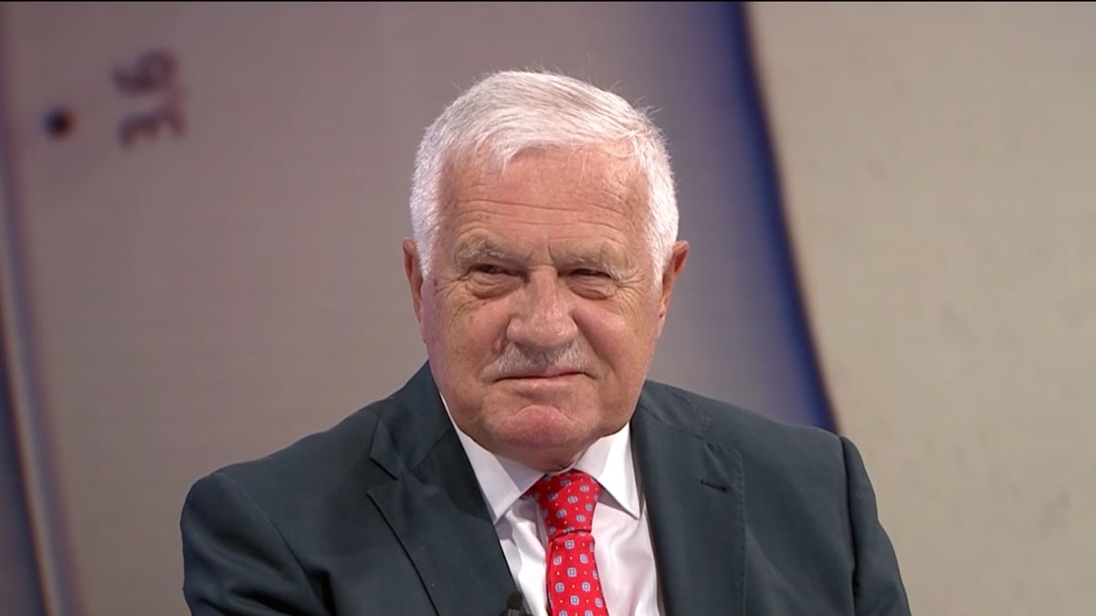 Exprezident Václav Klaus napsal otevřený dopis ministru zdravotnictví Janu Blatném (za ANO).