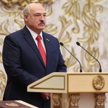 Alexandr Lukašenko při své spěšné inauguraci 23 září 2020.
