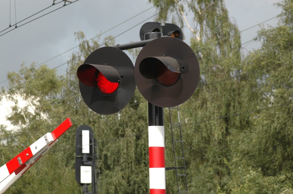 Na Náchodsku srazil vlak člověka, provoz na trati stojí (ilustrační foto)