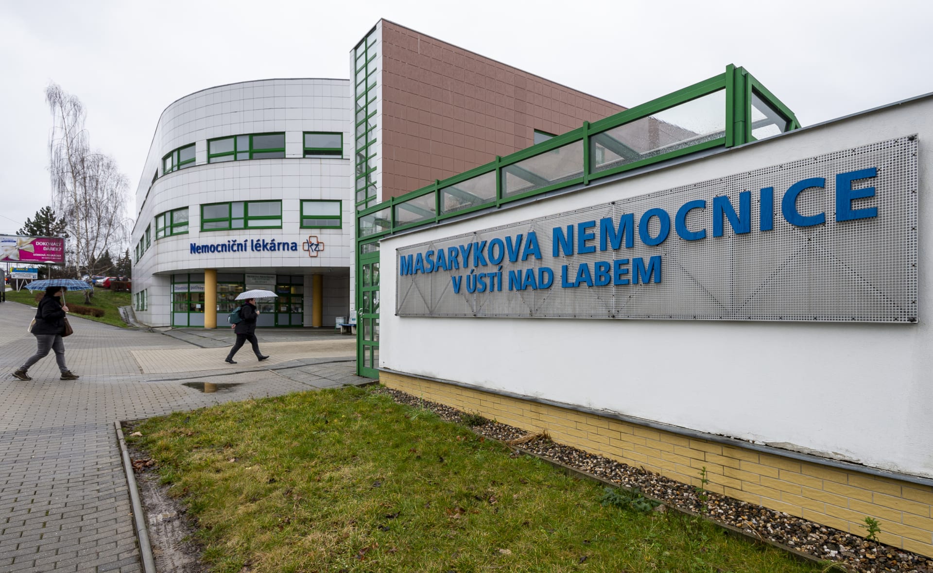 Masarykova nemocnice v Ústí nad Labem je jedna z pěti krajských nemocnic, které přijímají dobrovolníky na pomoc při boji s COVID-19.