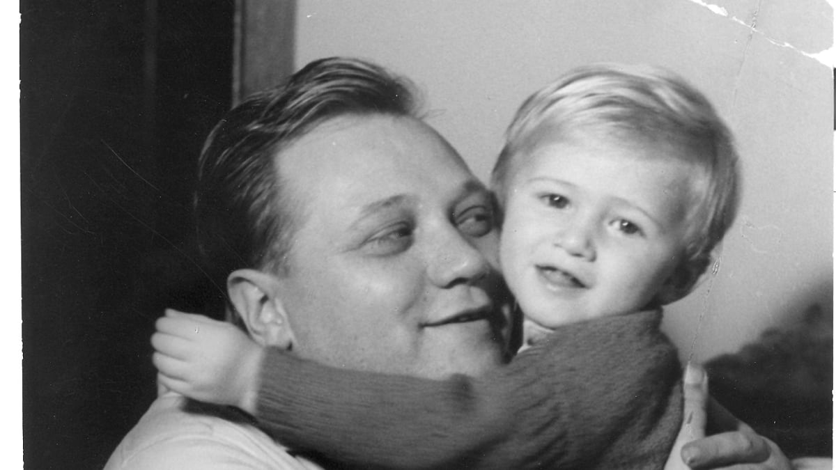 Rudolf Hrušínský se synem Janem v roce 1958.