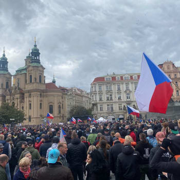 Demonstrace ze Staroměstského náměstí