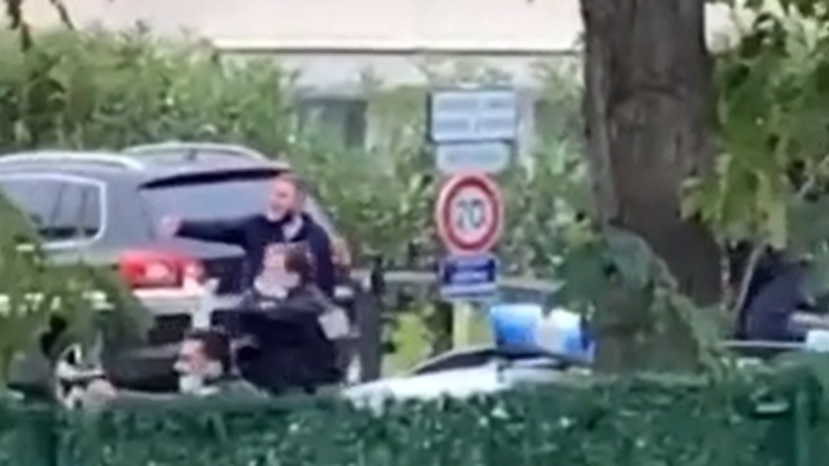 Francouzští policisté při zásahu