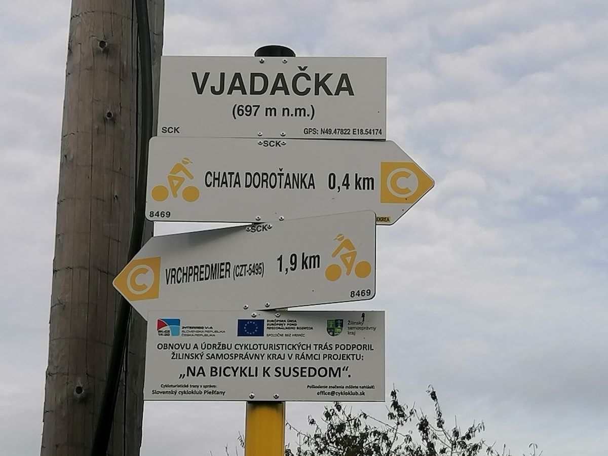 Vjadačka, česko-slovenská hraniční vesnice v Beskydech. Rozcestník pro turisty