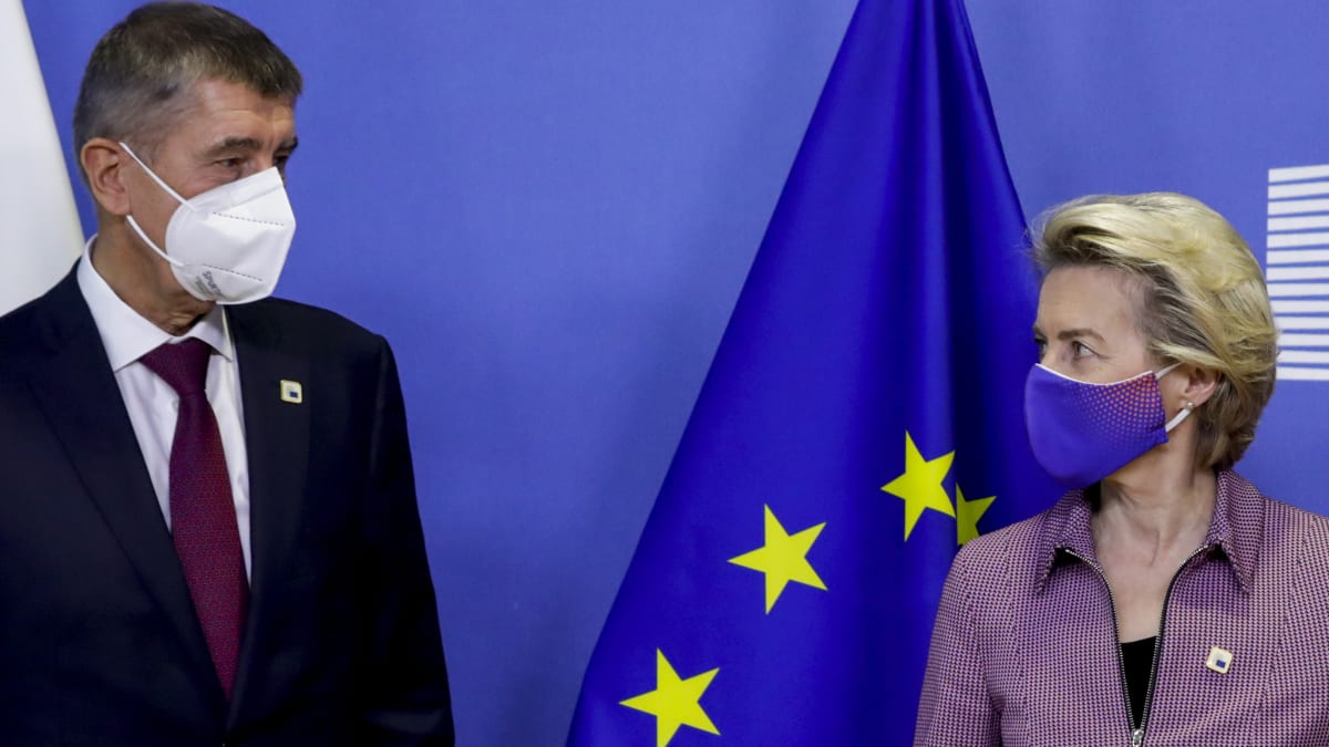 Český premiér Andrej Babiš s předsedkyní Evropské komise Ursulou von der Leyenovou