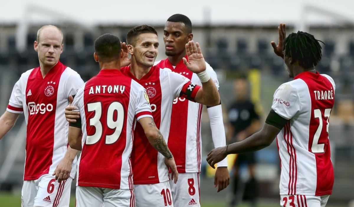 Hned třináctkrát se mohli fotbalisté Ajaxu Amsterdam v zápase proti Venlu radovat z gólu.