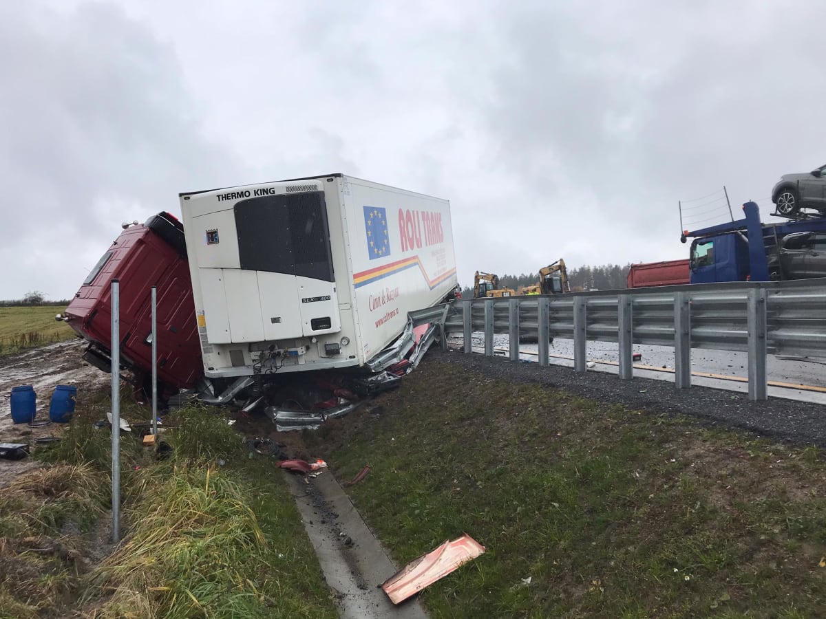 Nehoda kamionu na D1 u Větrného Jeníkova zablokovala dálnici