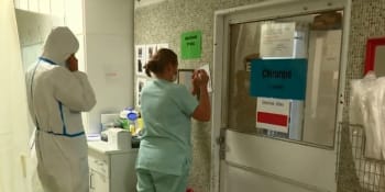 Nemocnice přijdou kvůli koronaviru o stamiliony korun. Ztráty budou dohánět měsíce