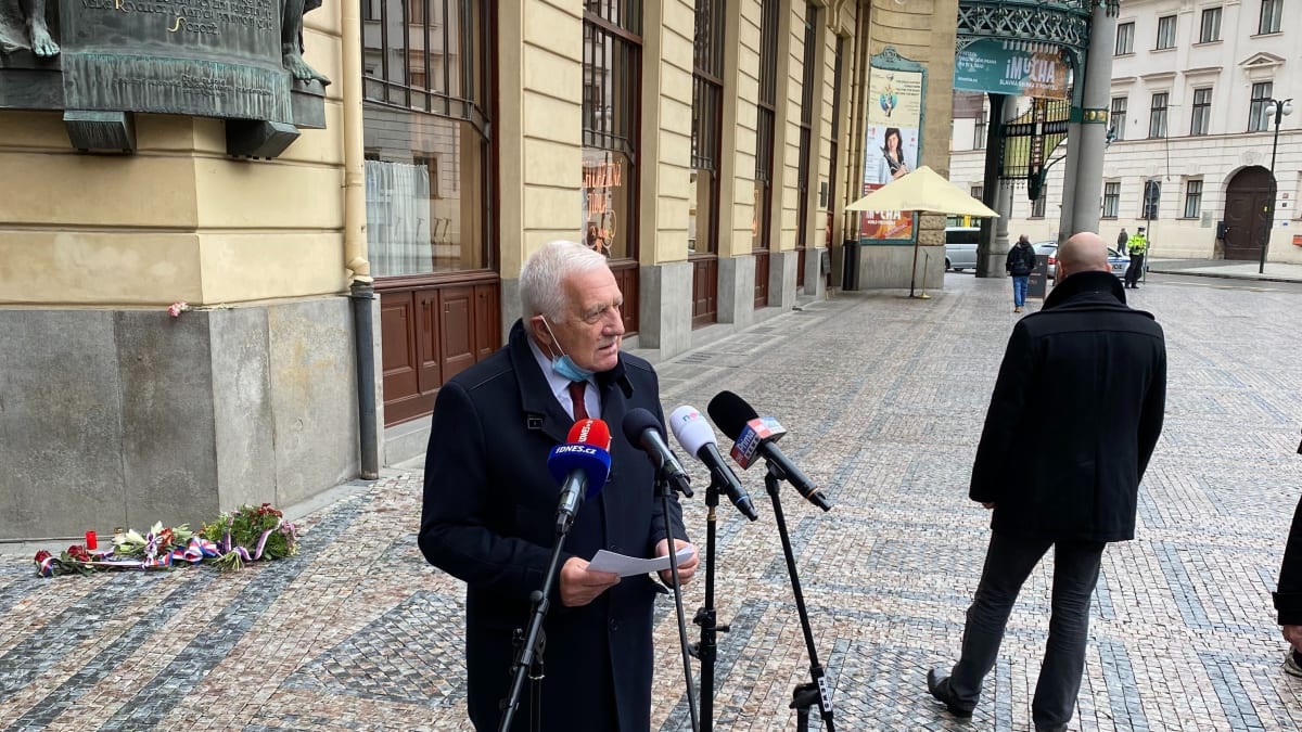 Bývalý prezident Václav Klaus při projevu před Obecním domem