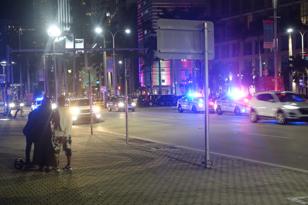 Zásah policie v ulicích Miami