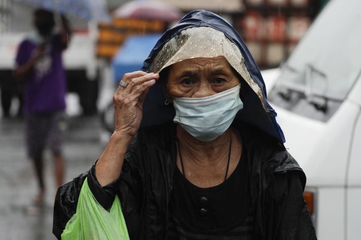Tajfun Goni zasáhl Filipíny se silou větru až 225 km/h
