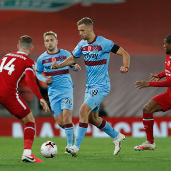 Tomáš Souček proti Liverpoolu
