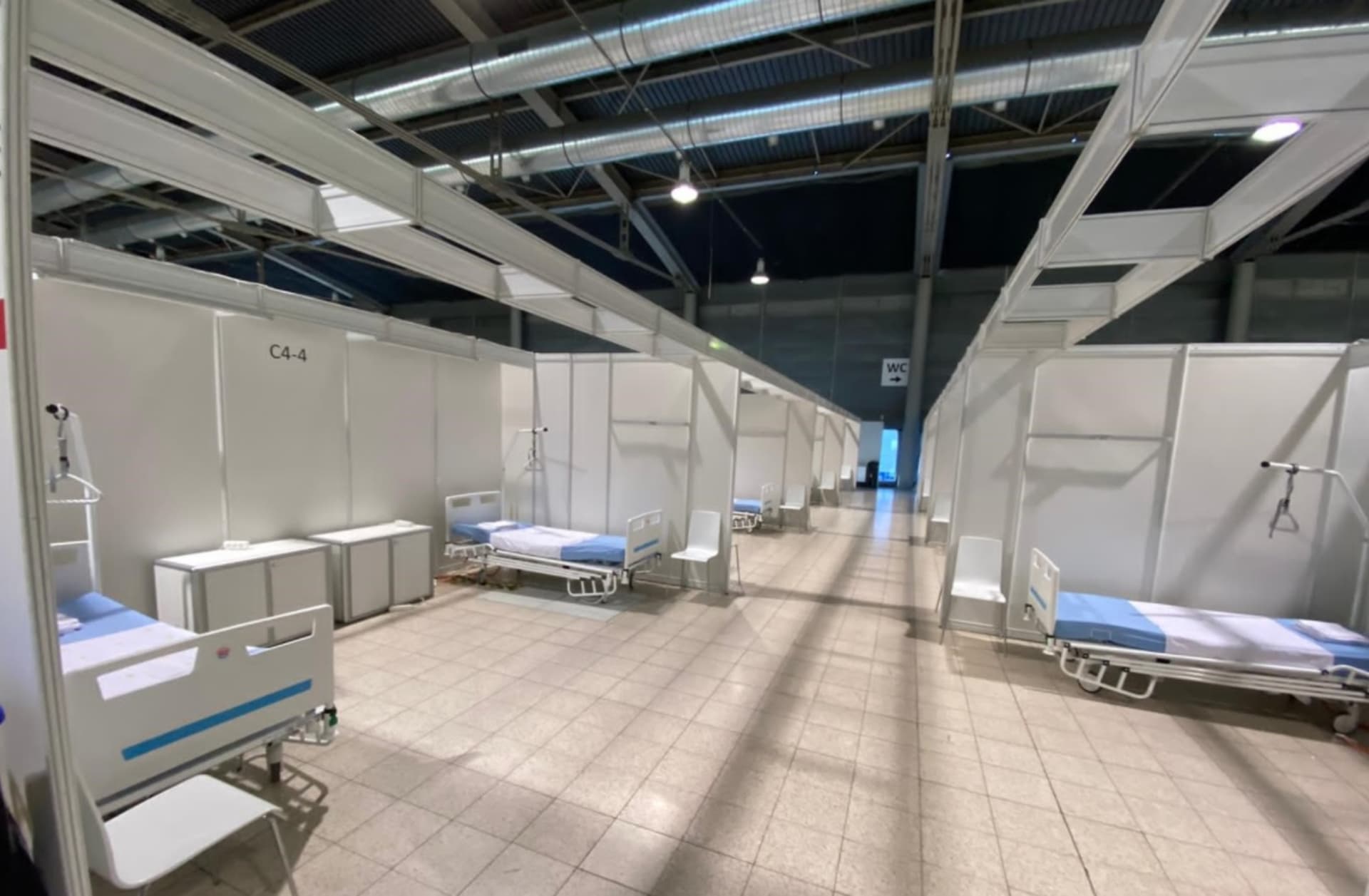 Nemocnice na brněnském výstavišti je už připravena na první pacienty s COVID-19