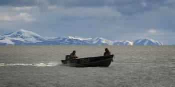 Na Aljašce zmizela skupina lovců tuleňů, nezbyla po nich loď ani vybavení, prostě nic