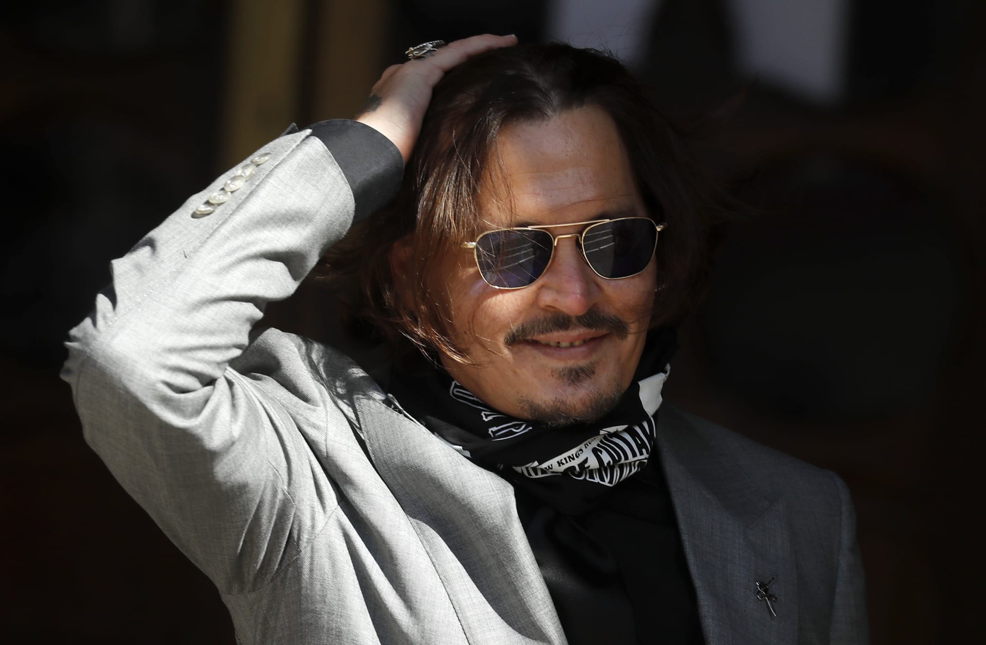 Organizátoři Karlovarského filmového festivalu v úterý potvrdili, že na letošní 55. ročník dorazí Depp jako čestný host.