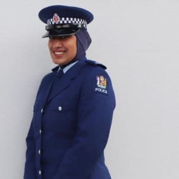 Zeena Aliová je první policistkou, která požádala o hidžáb jako součást své uniformy.