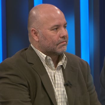Hosty pořadu CNN Pima NEWS 360° byli politolog Lukáš Jelínek (vlevo) a komentátor David Klimeš (vlevo).