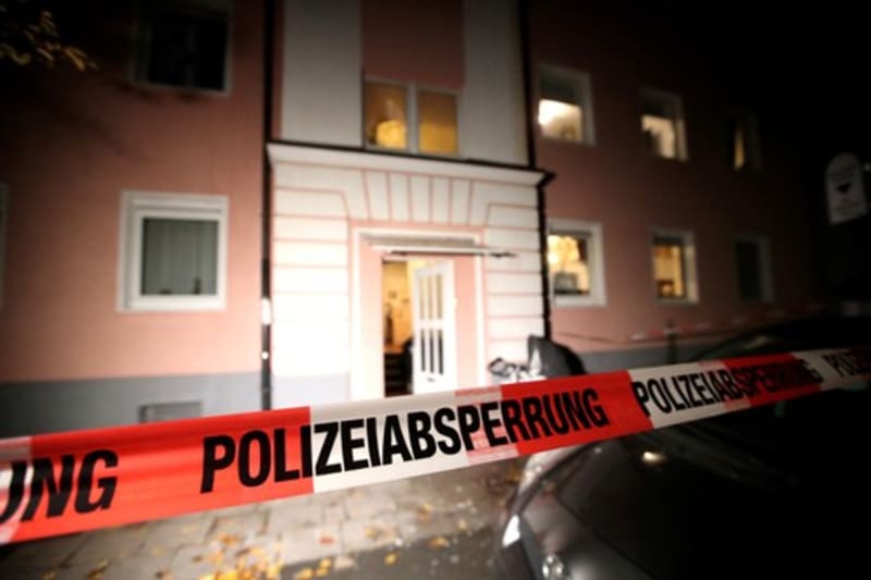 V německém Oberhausenu pobodal útočník několik lidí