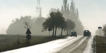 Nejchladnější ráno podzimu. Česko zasáhly námrazy, komplikují dopravu