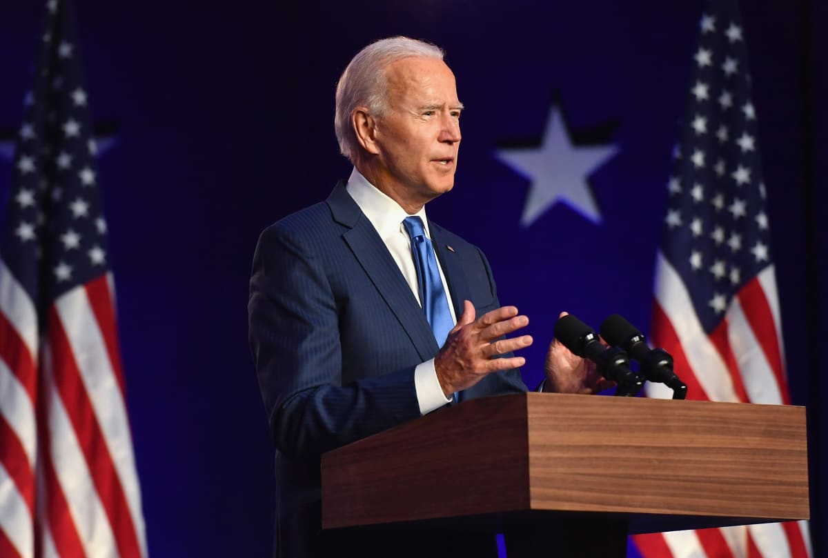 Biden uvedl, že USA budou posilovat vztahy se svými spojenci v oblasti Atlantiku a Pacifiku.