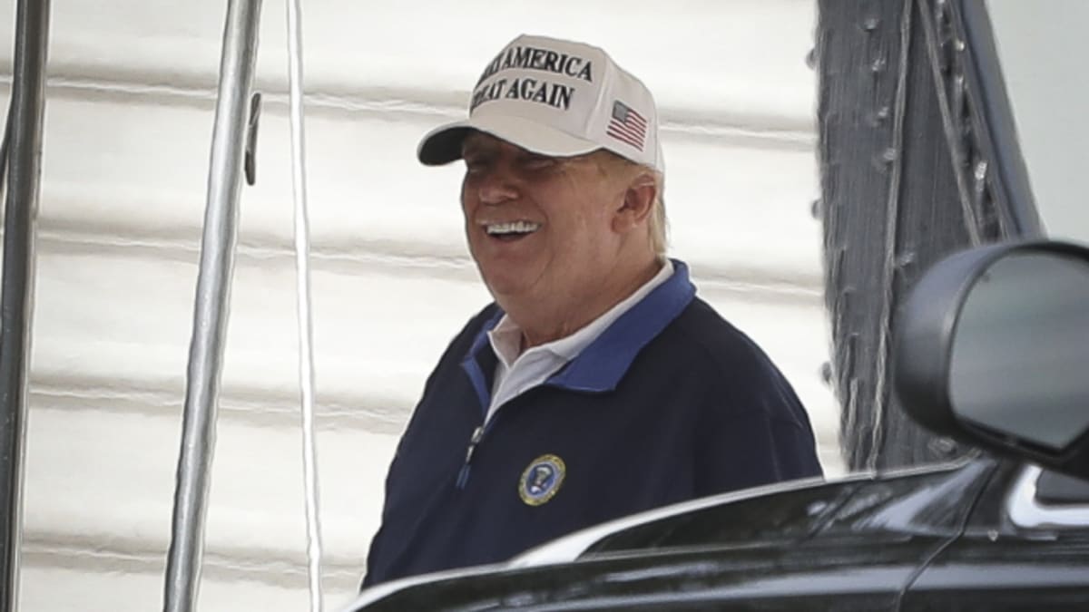 Listopadové víkendy strávil americký prezident Donald Trump na golfovém hřišti